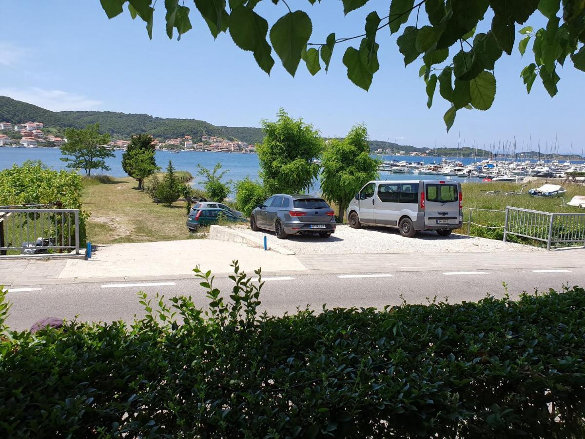 Apartmani Mira Supetarska Draga Esterno foto