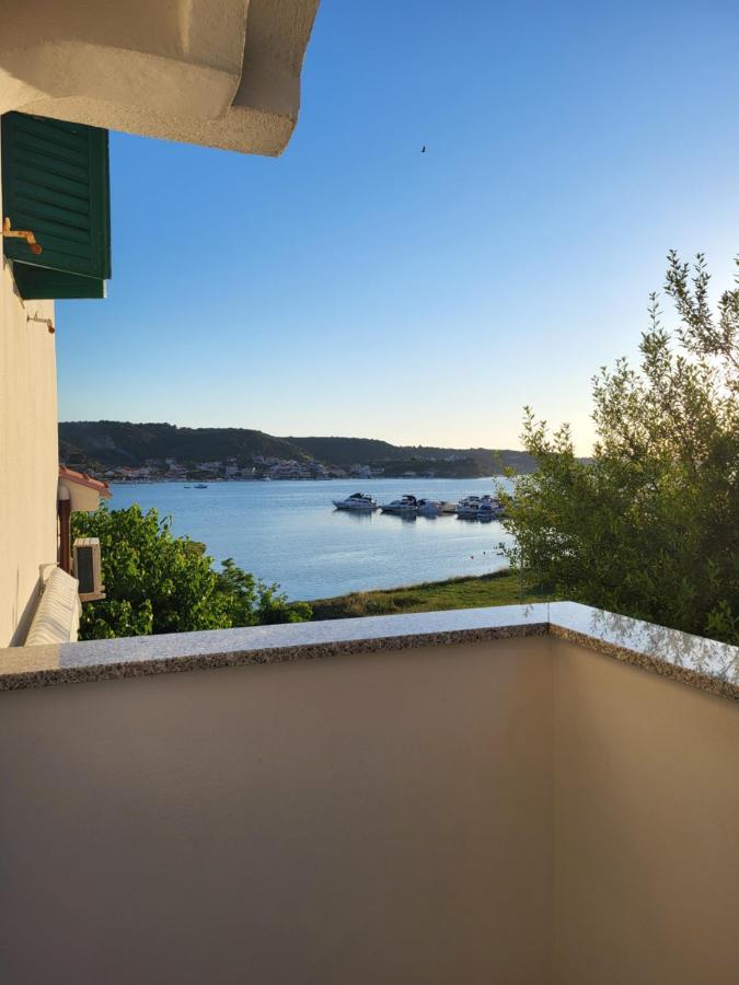 Apartmani Mira Supetarska Draga Esterno foto