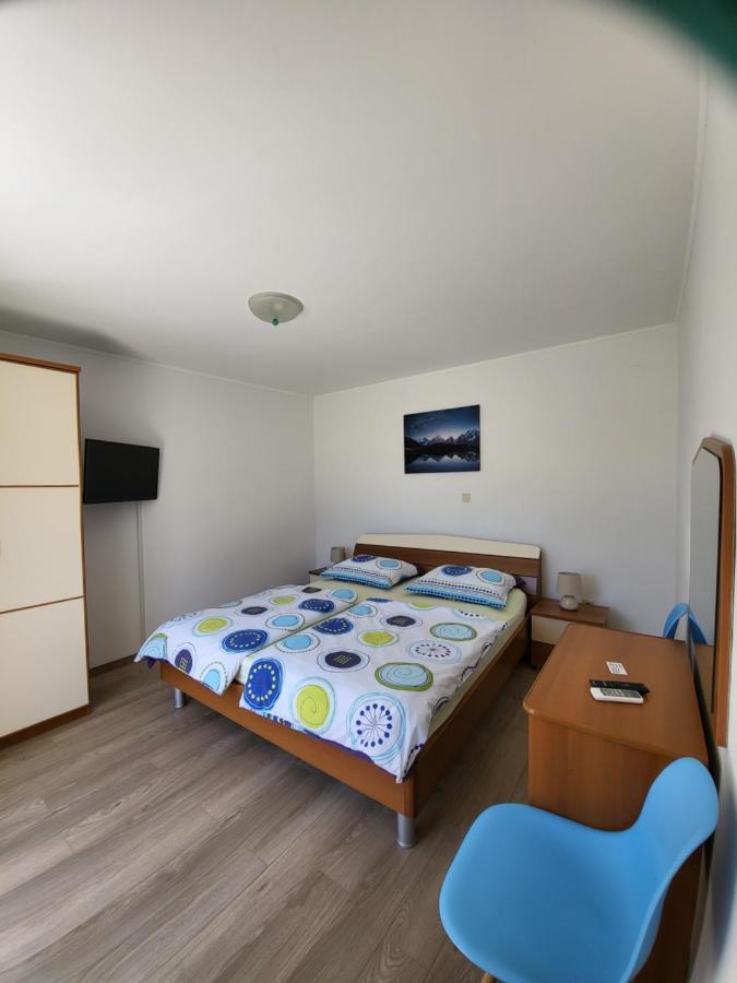Apartmani Mira Supetarska Draga Esterno foto