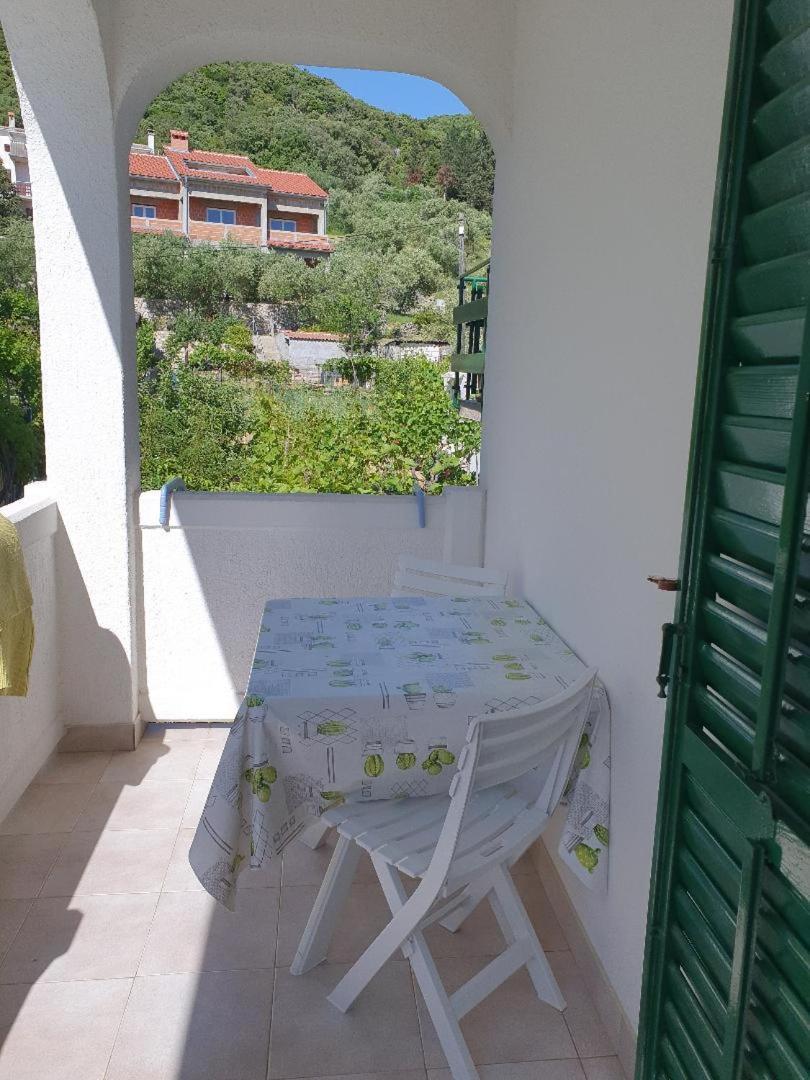 Apartmani Mira Supetarska Draga Esterno foto