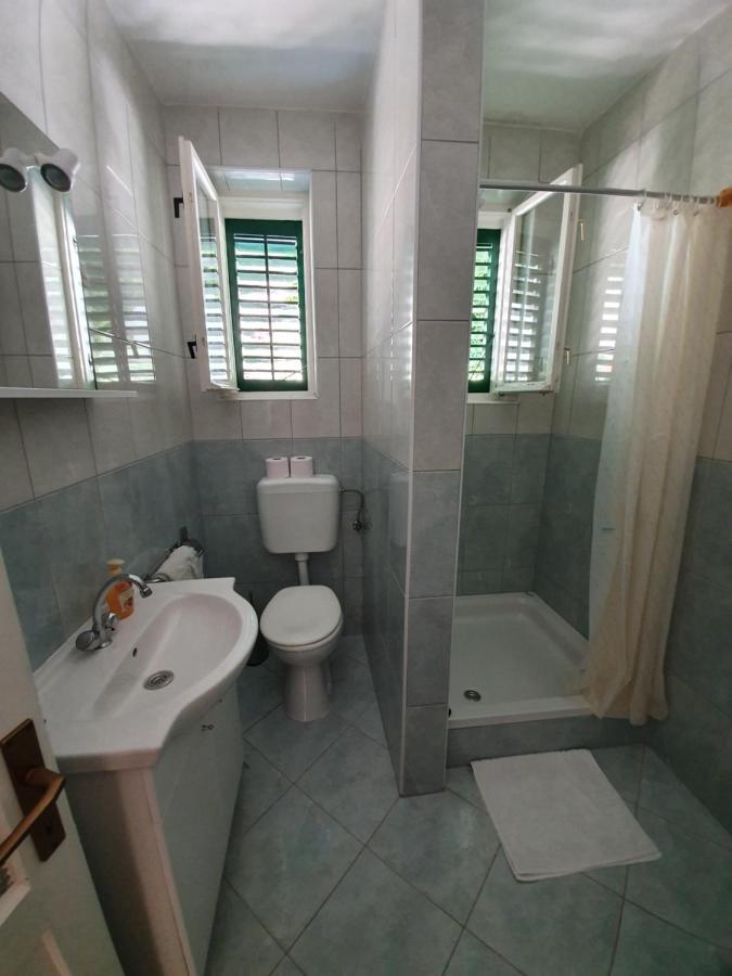 Apartmani Mira Supetarska Draga Esterno foto